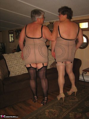 Lesbian Underwear Pics